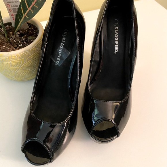 Classified Black Shoes, size 7.5 - Picture 2 of 6